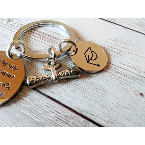 Best Friends Graduation Key Ring Gift NIB - Picture 3 of 3